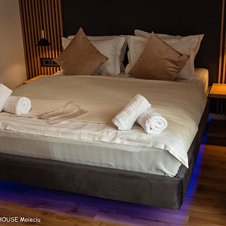 White House Moieciu Hotel Моечу де Жос Екстериор снимка