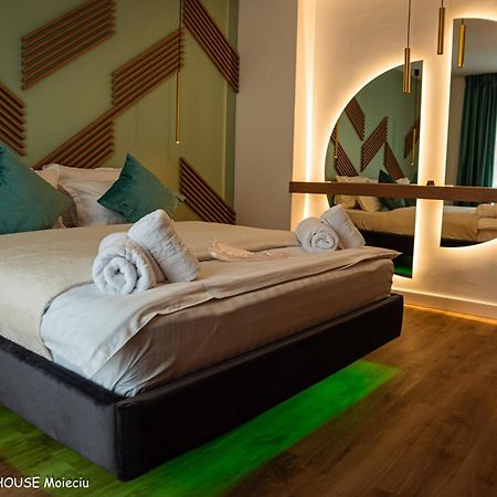 White House Moieciu Hotel Моечу де Жос Екстериор снимка