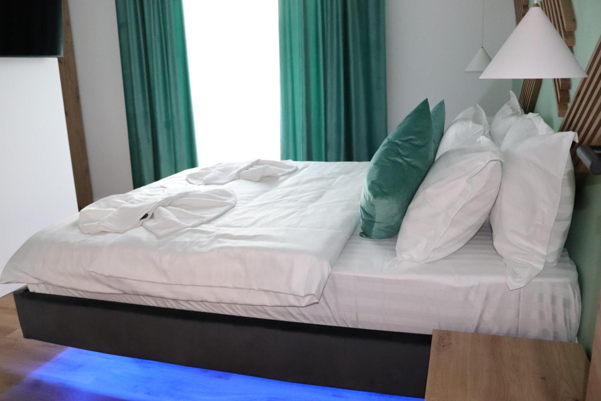 White House Moieciu Hotel Моечу де Жос Екстериор снимка